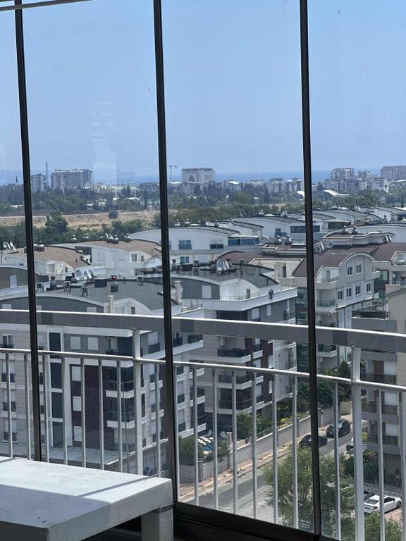 Antalya Konyaaltı Hurmada Önü Açık Kapanmaz 3+1 Daire 1