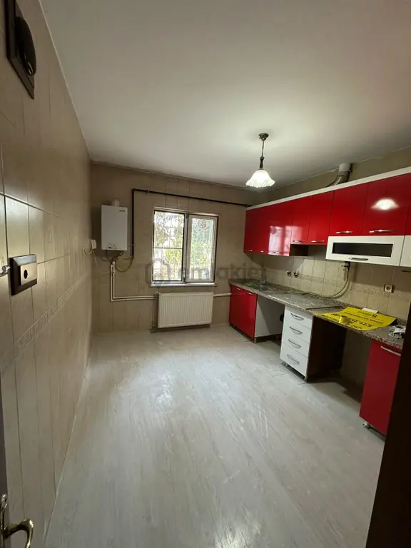 Şehit Abdullah Çavuş Mahallesinde Geniş Satılık 4+1 Daire 2
