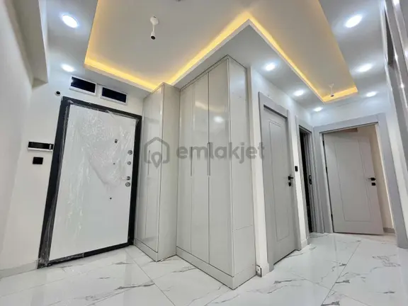 Taylan Emlaktan Migros Yanı Sıfır 2+1 Geniş Balkon Full Yapılı 1