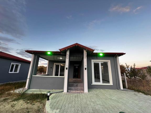 Kavaklı Keskin Virajda 300m2 Elekrik Su Şebeke Cezası Ödenmiştir 2
