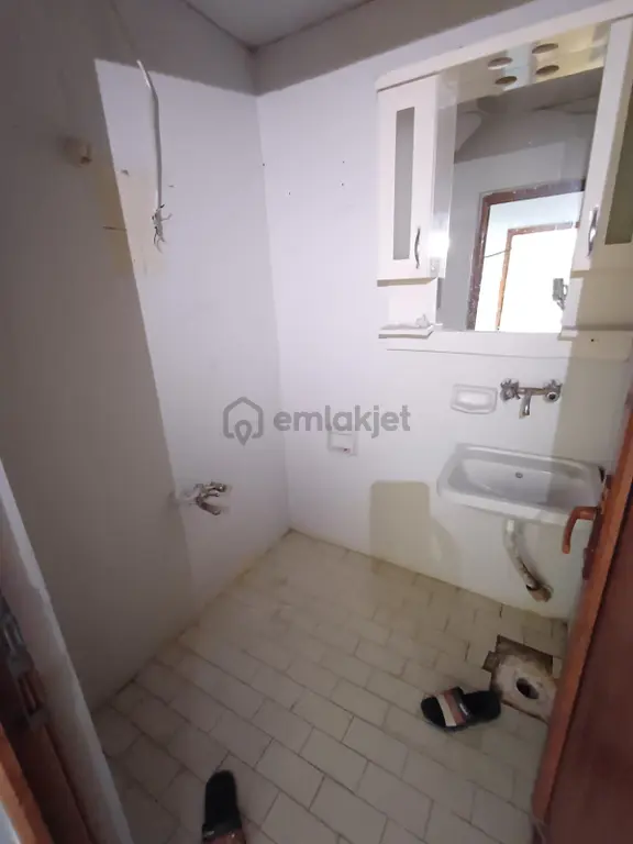 Samsun İlkadım Fevzi Çakmak Mahallesi'nde Sobalı 2+0 Kiralık Daire 2