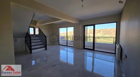 Sivas Kardeşler Mah. Lokman Hekim Cad. 3+1 Loft Satılık Daire 2