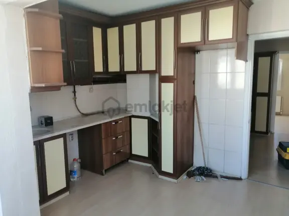 Şirinyerde Dogalgazlı Kılımalı 2+1 100m2 Kiralık 4 Kat Daire 1