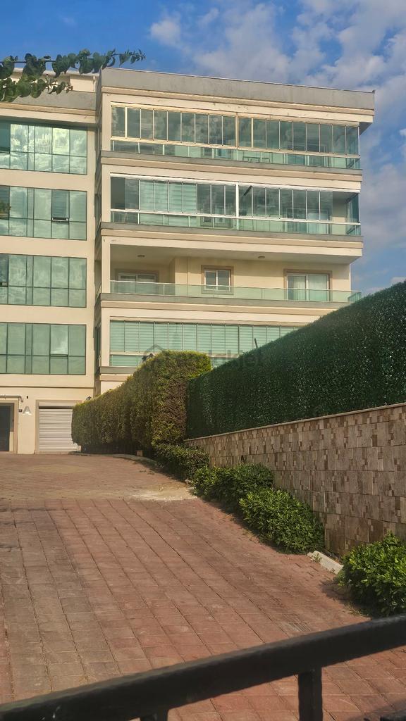 Kuşadası Ege Mahallesinda Havuzlu Sitede Ara Kat 3+1 Daire 2