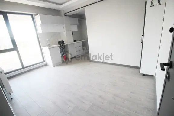 Çorlu Nusratiye Mahallesi'nde Güvenlikli Sitede Lüks 1+1 Kiralık 2