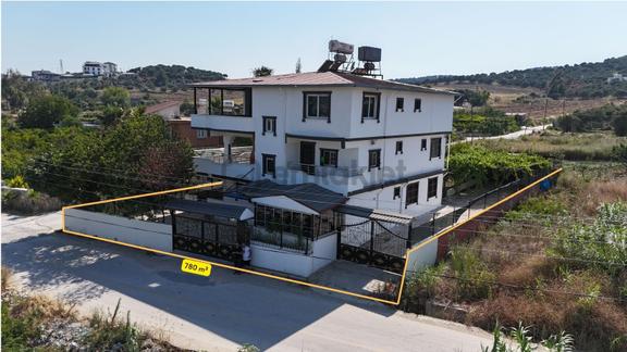 Antakya Kuzeytepe De 780 Metrekare İçinde 3 Katlı Müstakil Ev 1