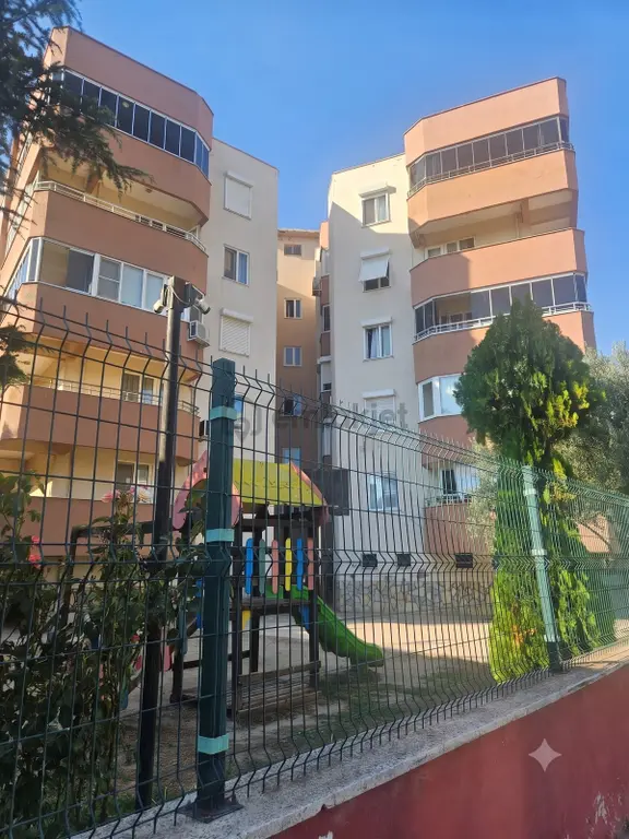 Cennetayağı'nda Fırsat : Merkezi Konumda Satılık 3+1 Daire 2