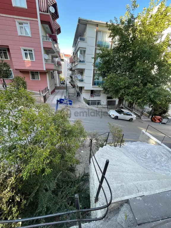 Polat Live'den Etimesgut Köşe Başı Bahçeli Kiralık Temiz Dükkan 2