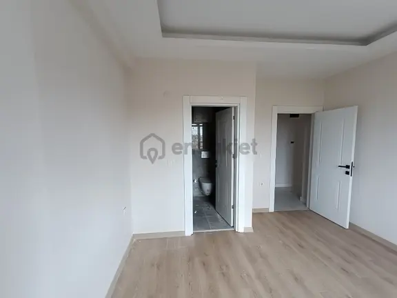 Çorlu Zafer Mh Yüksek Giriş Balkonlu Satılık 2+1 Daire 2