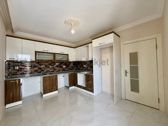 Bahçeyaka'da Evdirhan Otel Arkası Katta Tek Daire Asansörlü 3+1 2