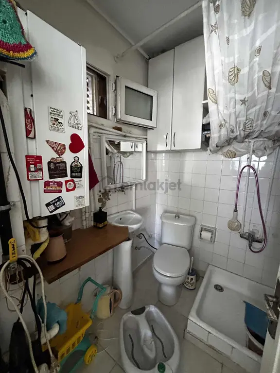 Demir Deluxe Büyükçekmece Devren Kiralık Bayan Kuaför Dükkan 2