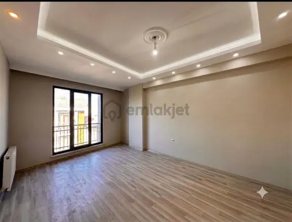Millet Caddesi Uzerinde 6 Yillik Dubleks Daire 1