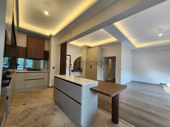 Çankaya Simon Bolivar Cad. Üzerinde 2+1 Ultra Lüx Yapılı Kiralık 1