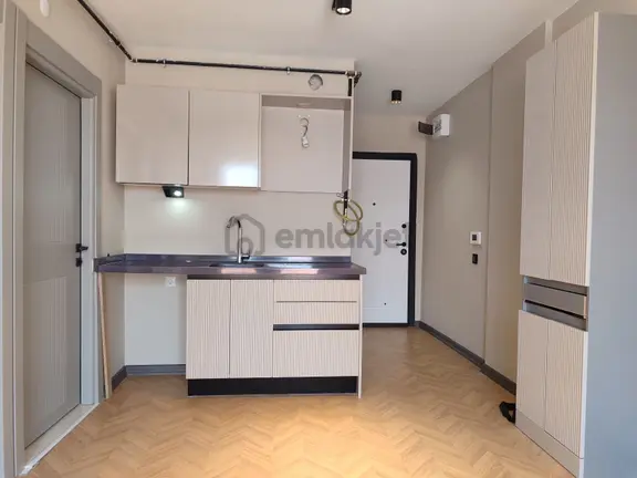 Asel'den Meydan(dablak)lüks 1+1 Köşe Konum Balkonlu Sıfır Daire 2