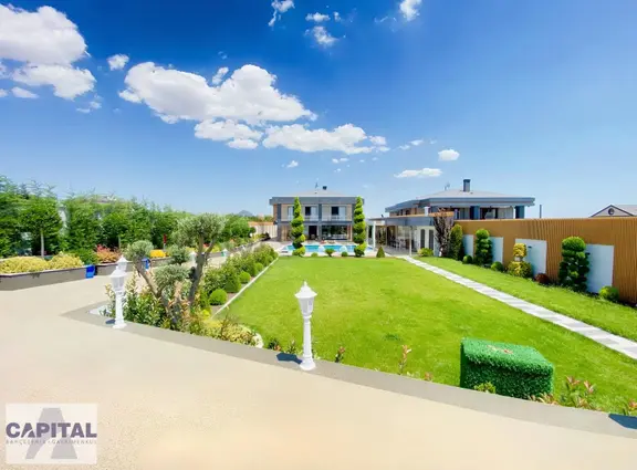 Silivri Kavaklıda Sıfır Havuzlu Müstakil Satılık 5+3 Villa 1