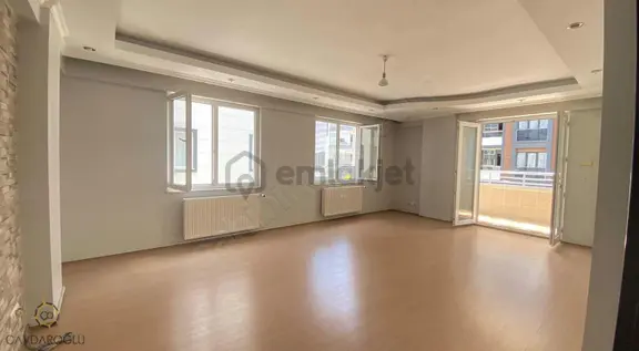 Atakent Tramvayın Bir Sokak Üstünde Kiralık 3+1 Daire 1
