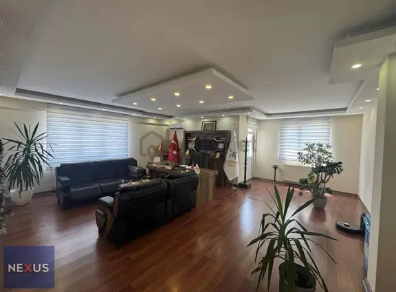 Sancaktepe Yakacık Caddesi'de Satılık 5+1 246 M2 Satılık Dubleks 1