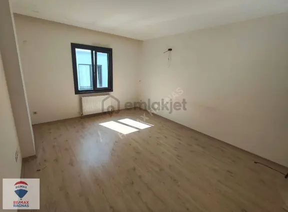 Çekmeköy Merkez Nexonya Köyiçi Evlerinde 3+1 Kiralık Üst Dublex 2