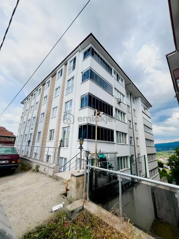 Karabük Merkez Kurtuluşta Mehmet Uğur Emlaktan Satılık 2+0 Daire 2