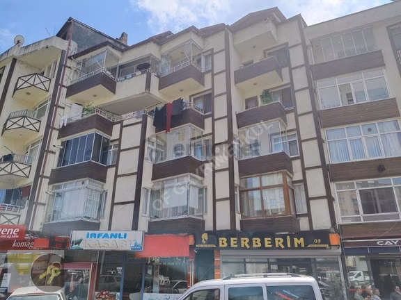 *of Gayrimenkul* İlçe Merkezi Konum 90m2 3+1 Satılık Daire 1