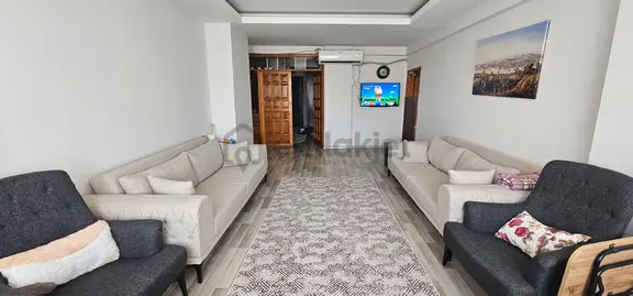 Kavaklı Mahallesinde Ana Cadde Üzeri Satılık Krediye Uygun Geniş 3+1 Daire 2