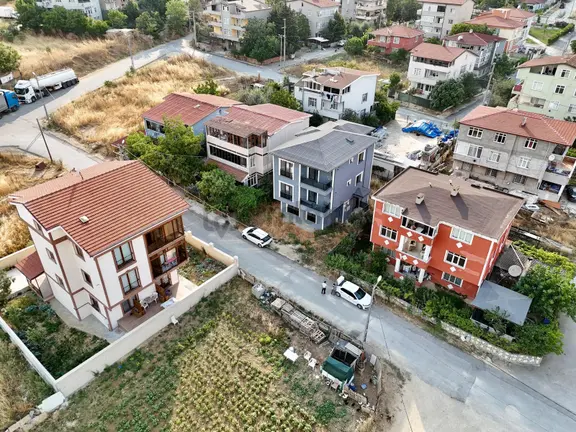 Gümüşyaka'da Satılık 3 Daireli 2+1 Kullanımlı Sıfır Komple Bina 2
