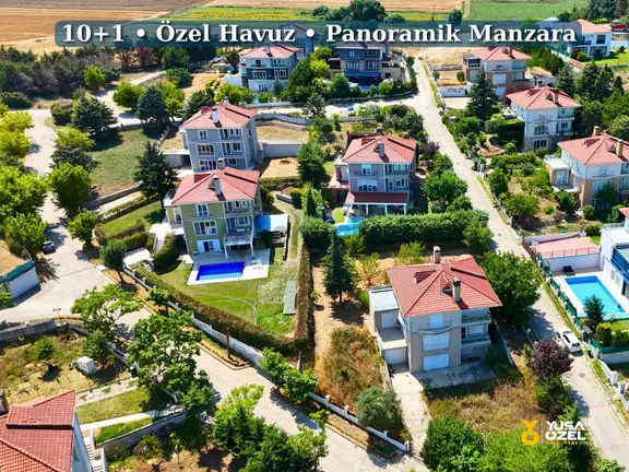 Çatalca Muratbey'de 1.250 M² Arsada Özel Havuzlu Lüks Villa 10+1 1