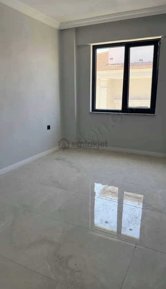 Tepeciklerde Emsallerinin Altında Fiyata Sıfır 3+1 Daire! 2