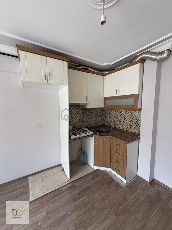 Adatepe Mahallesinde Satılık 2+1 Doğalgazlı Arakat Ön Cephe Ev 2