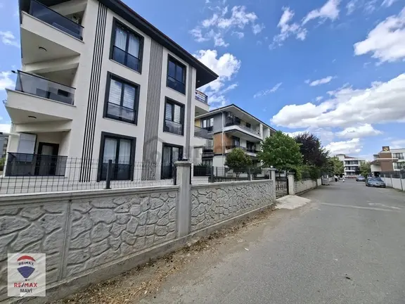 Remax Mavi'den Serdivan Köprübaşı Mah. Kiralık 2+1 Daire 2