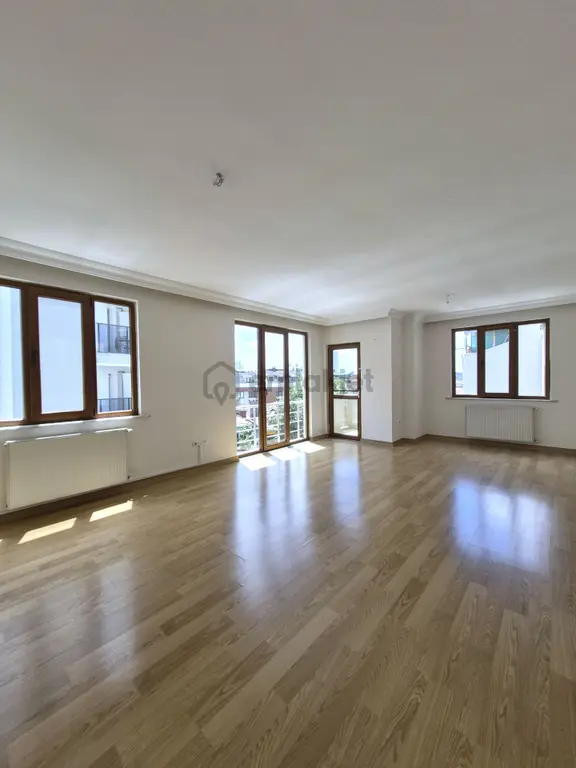 Gayrettepe' De Merkeze Çok Yakın Genç Bina 2+1 90 M2 2.kat Kombili Asansörlü Ferah Daire 2