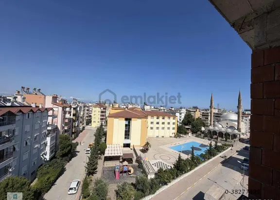 Finike Kum Mahallesi'nde İskânlı, 3 Cepheli Satılık 3+1 2