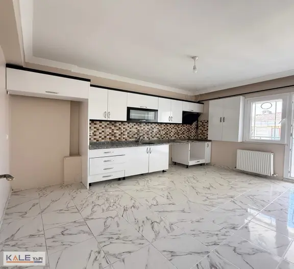 Satılık Geniş Metre Kare Tek Daire Üzerine 3+1 Evebeyn Banyolu 1