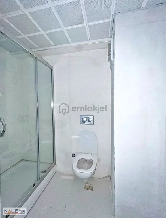 Bahçeşehir'in En Gözde Lokasyonunda Site İçinde Şık 1+1 1