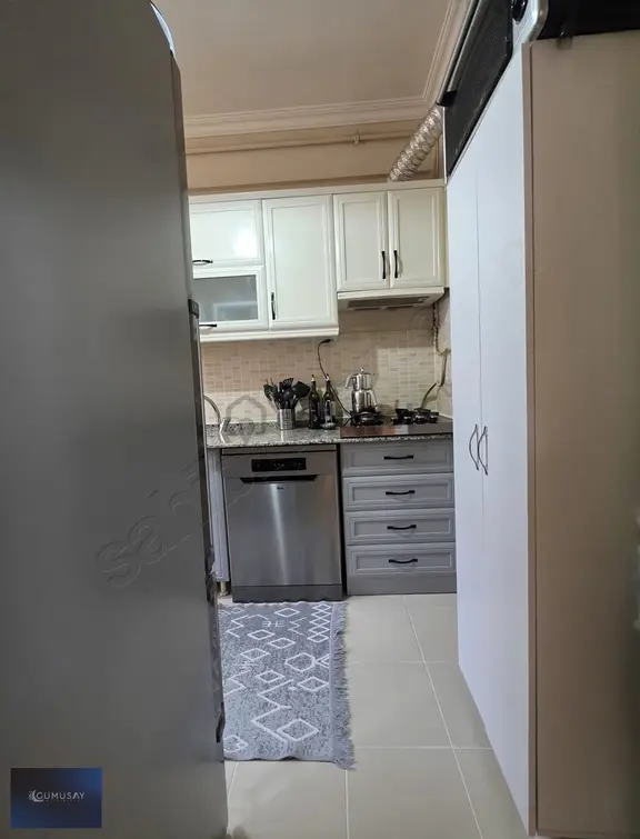 Gümüşay'dan Bahçelievler'de Arakat 21.500 Kira Getirili Köşe 2+1 2