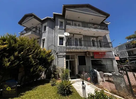 Çeşme Marinaya Yürüyüş Mesafesinde 2+1 Geniş Kapalı Mutfak Daire 1