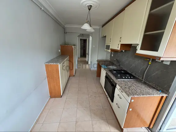 İzmir Caddesi Üzeri,asansörlü 3+1 Kiralık Daire 1