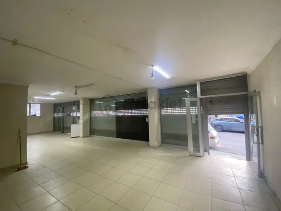 Gaziosmanpaşa Küçükköy Yolunda Kavaklıdere Sokakta /300m2 Kiralık Dükkan Bim Şok 101 1