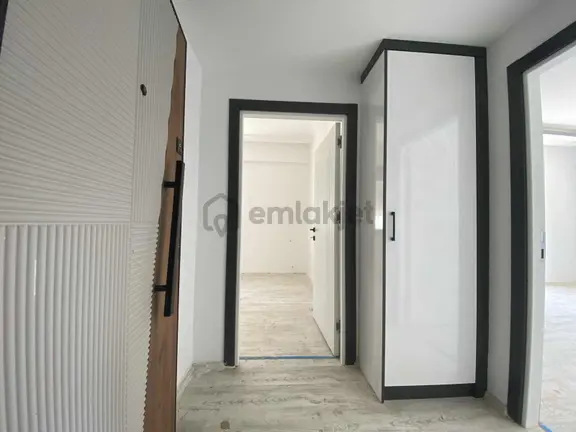 Denize Yakın Geniş 1+1 Satılık Daire 2