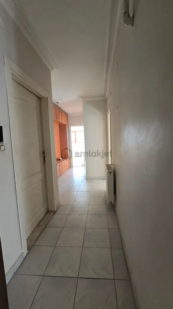 Gülveren'de 40 Cad 3+1 Kat 2 Ön Cephe Bağımsız 120 M2 2