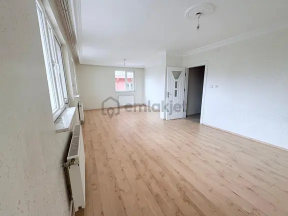 Re/max Area Dan-vişne Caddesine Yakın 3+1 Geniş Kiralık Daire 1