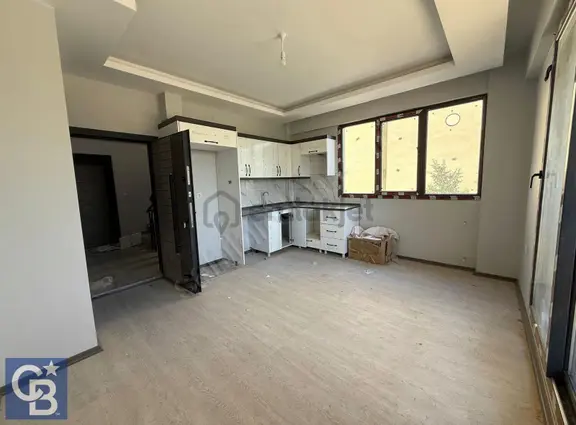 Adliyenin Karşısında Satılık 1+1 Oturuma Hazır Daire 1