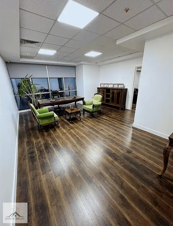 Aksan Emlak'tan Ticaretin Kalbi Maqam Ofislerinde Satlık Ofisler 1