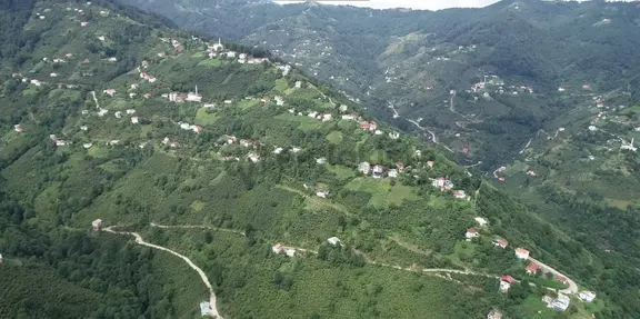 Şalpazarı Ağırtaşta Köy Merkezinde Satılık Müstakil Bahçe 2