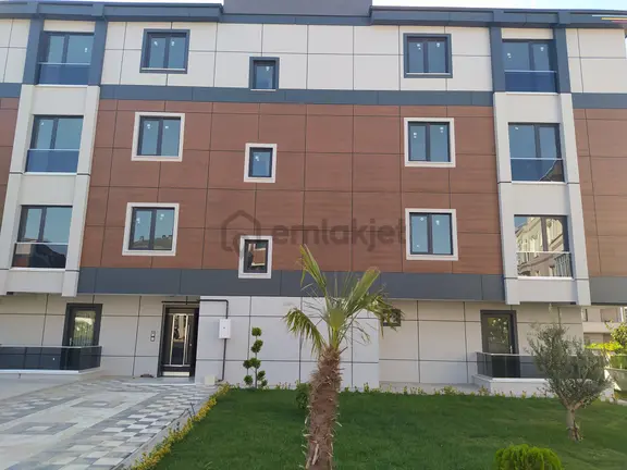 Lüleburgaz Zafer'de Yeşil Plus Sitesi'nde 3+1 Kiralık Daire 2