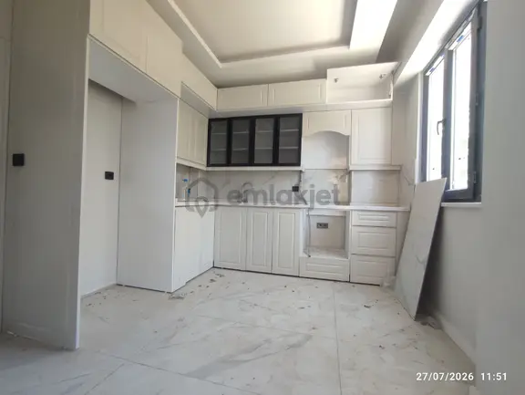Yenisanayi Mahallesinde Kiralık 2+1 Daire 1