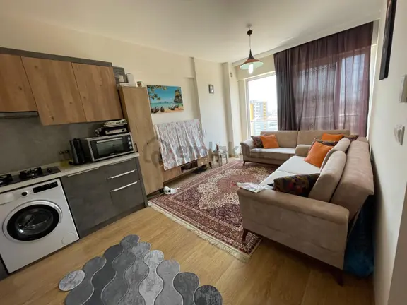 Ekpa Sitelerinde 8. Katta Güney Cephe Full Eşyalı 1+1 1