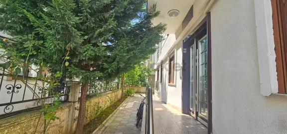 Aktapu'dan Nusrettin Mah.yüsek Giriş Bahçeli Kiralık 2+1 Daire 2