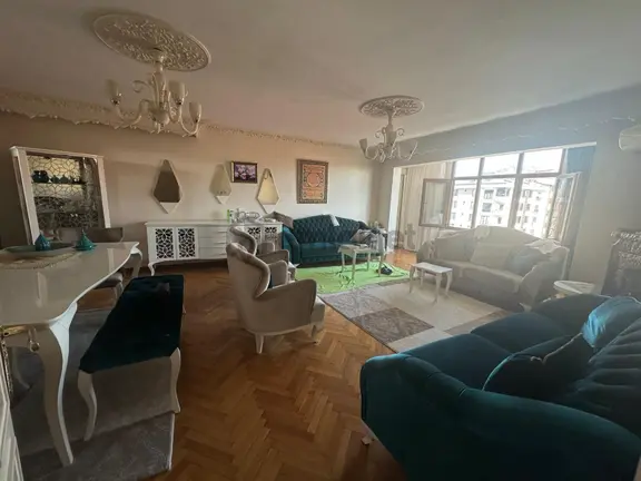 Bahçelievler Merkez Satılık Geniş Ferah 5+2 Daire - Vizyon 2
