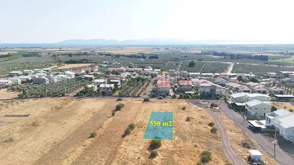 Dikili Ar Çiftliğinde Satılık Park Cepheli Fırsat Arsa 1